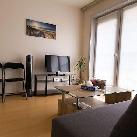 Cozy Studio With Pool Close To The Sea Остенде Екстер'єр фото