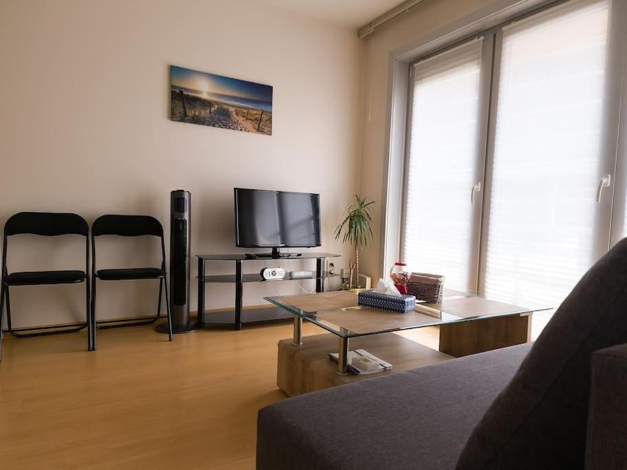 Cozy Studio With Pool Close To The Sea Остенде Екстер'єр фото