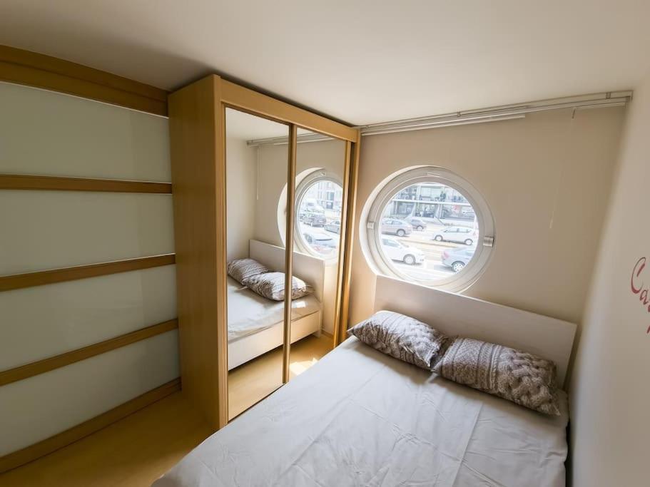 Cozy Studio With Pool Close To The Sea Остенде Екстер'єр фото