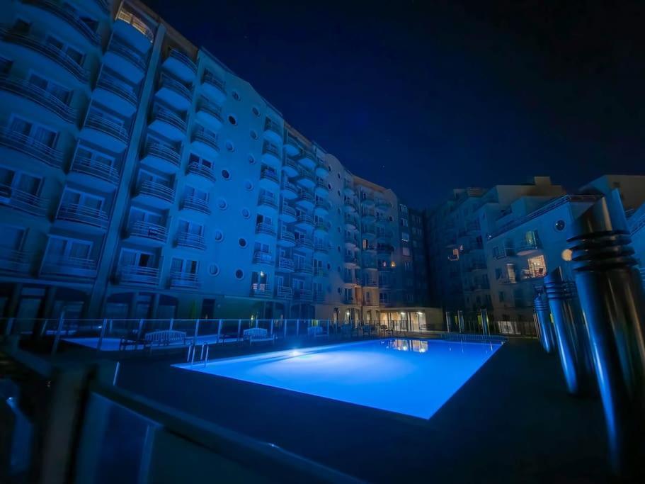 Cozy Studio With Pool Close To The Sea Остенде Екстер'єр фото