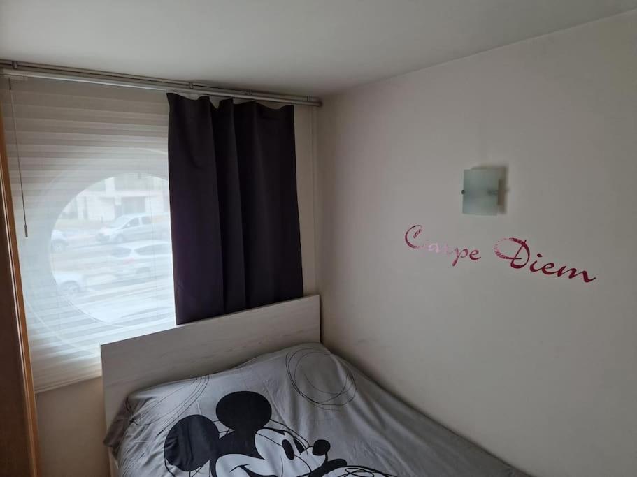 Cozy Studio With Pool Close To The Sea Остенде Екстер'єр фото
